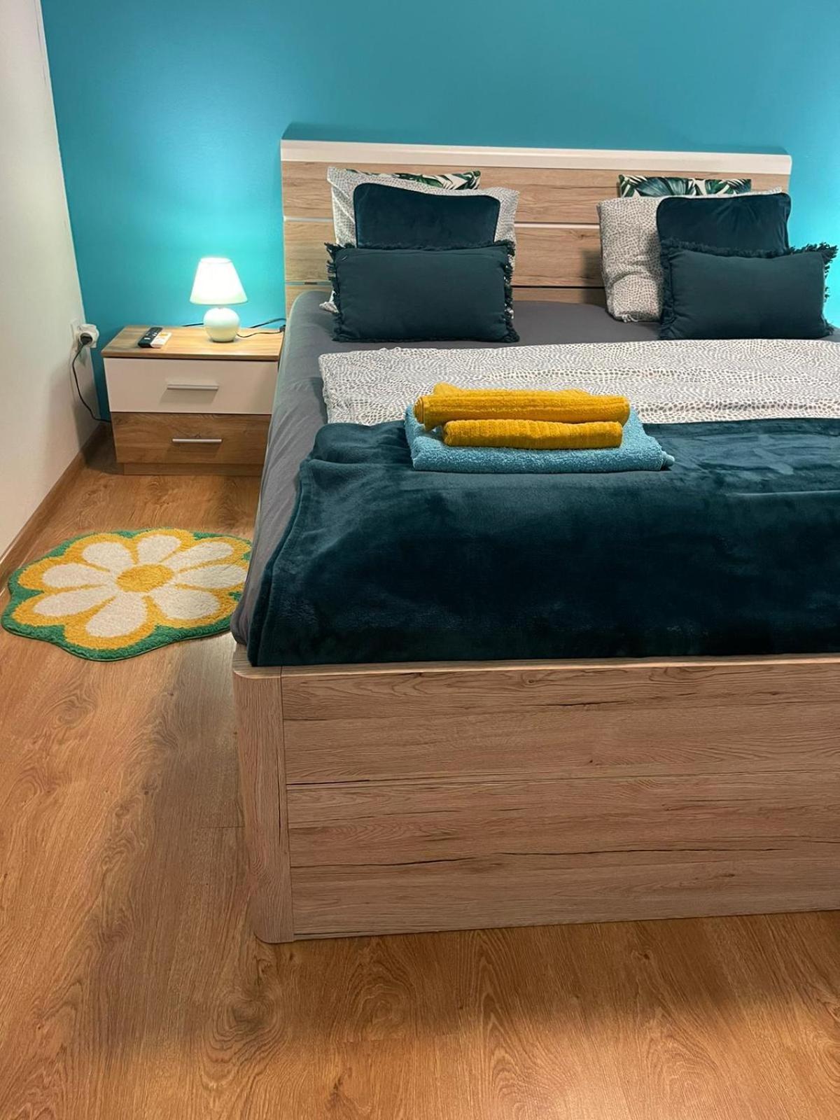 Velky Apartman Μπρατισλάβα Εξωτερικό φωτογραφία