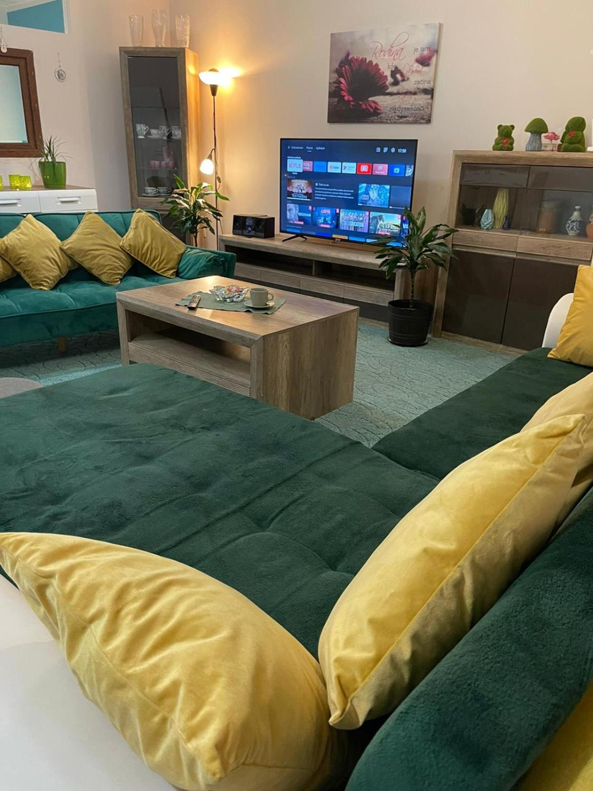 Velky Apartman Μπρατισλάβα Εξωτερικό φωτογραφία