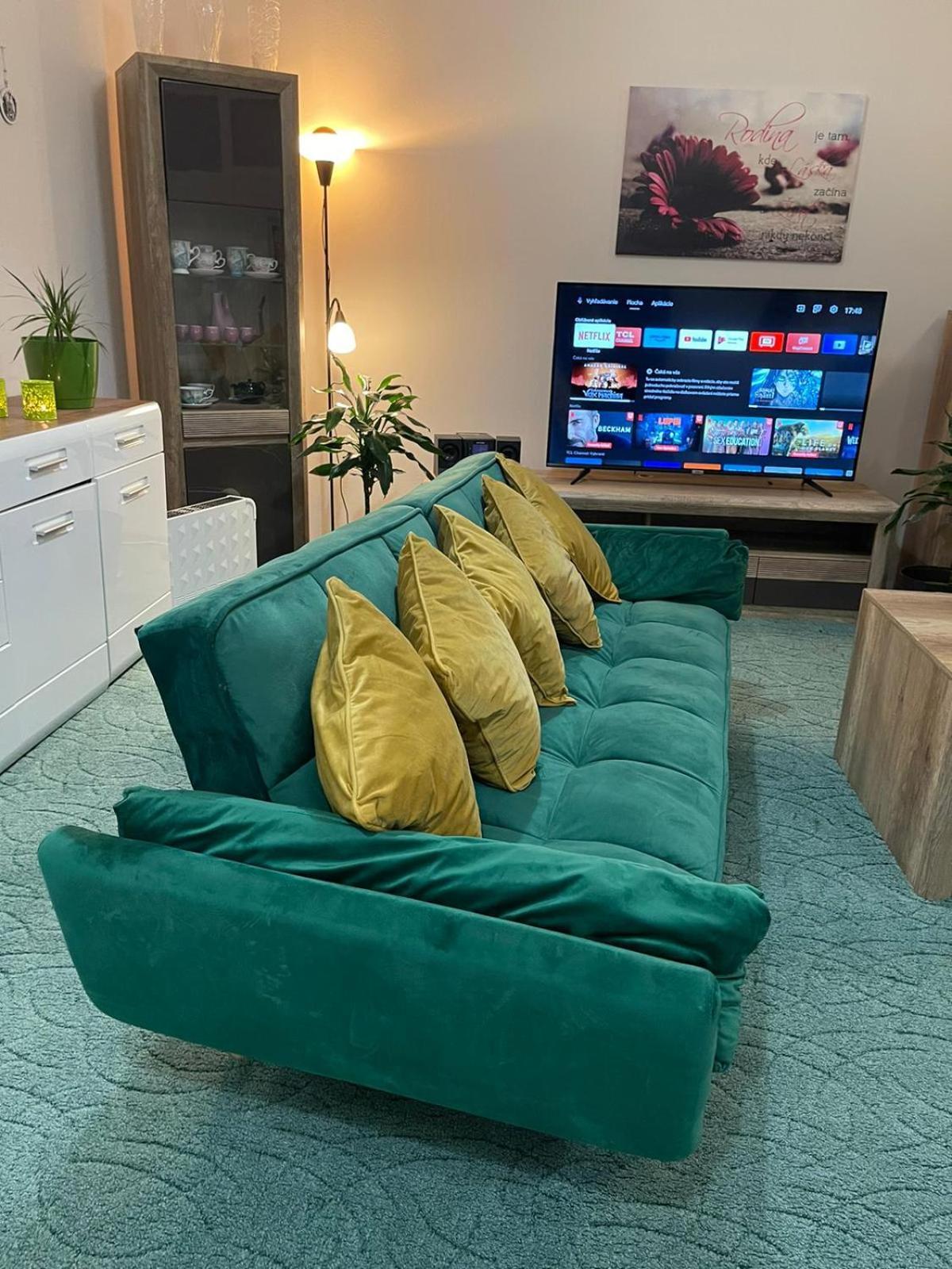 Velky Apartman Μπρατισλάβα Εξωτερικό φωτογραφία